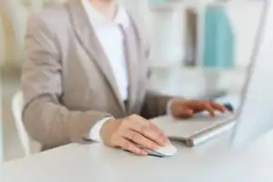 Entrepreneur filing Alaska LLC documents